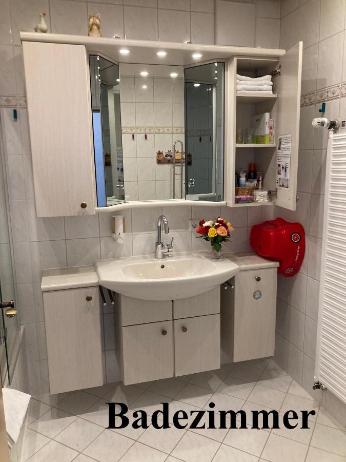 4-Zimmer Kinderfreundliche Ferienwohnung Friedrichshafen Luaran gambar
